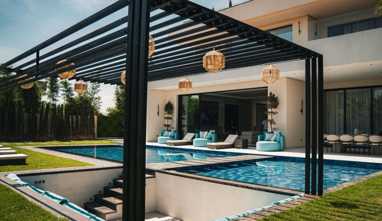 WhatsApp Image 2025-12-10 at 03.31.57 (1)