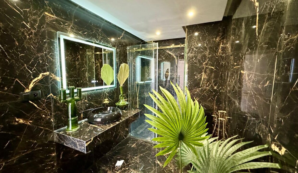 WhatsApp Image 2025-12-10 at 03.36.11