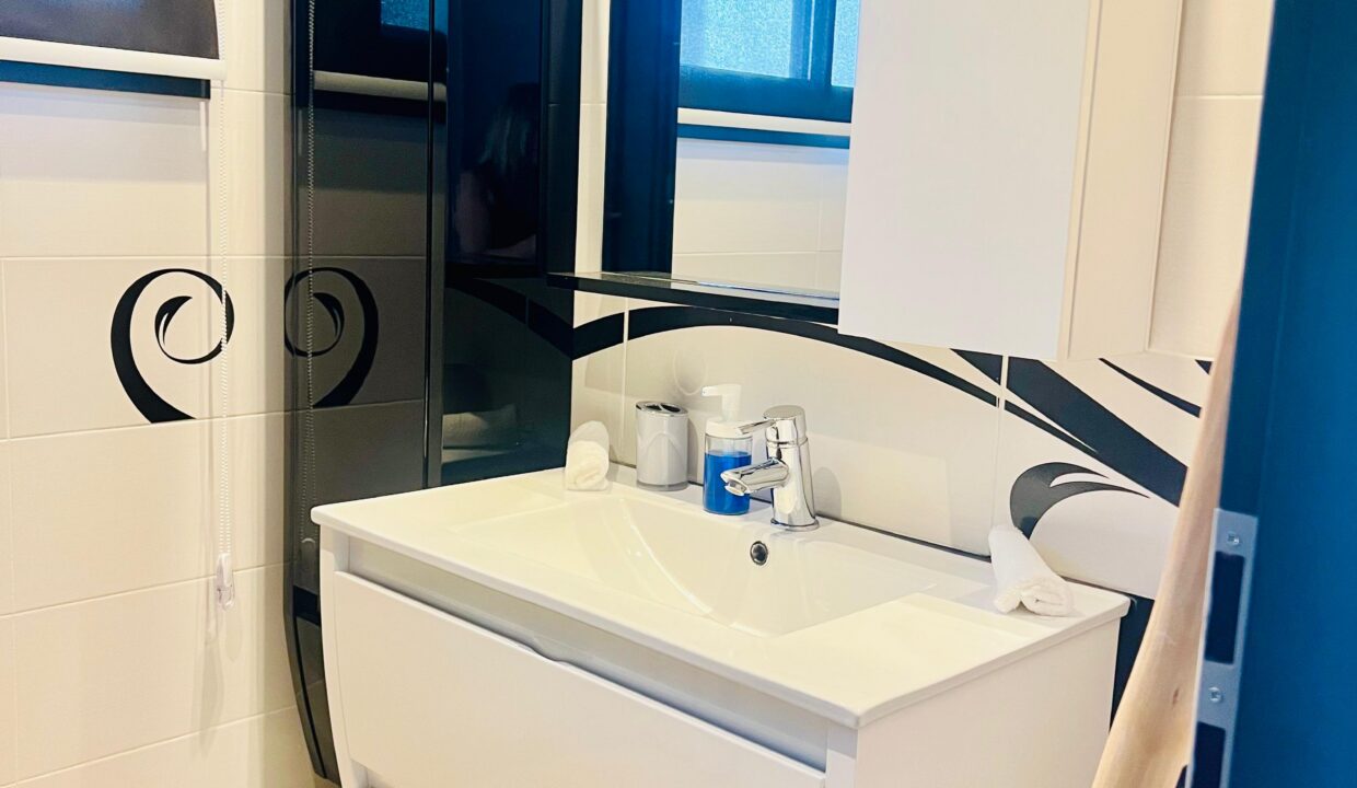 WhatsApp Image 2025-12-10 at 03.39.39