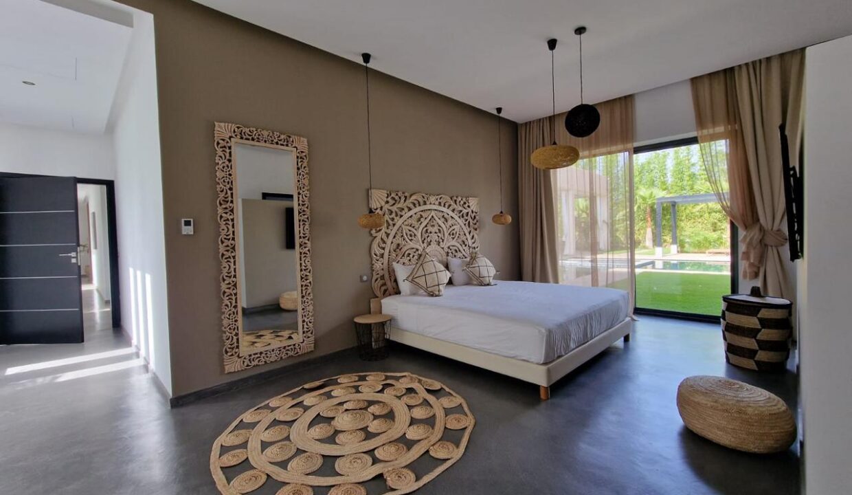 WhatsApp Image 2025-12-10 at 03.41.04