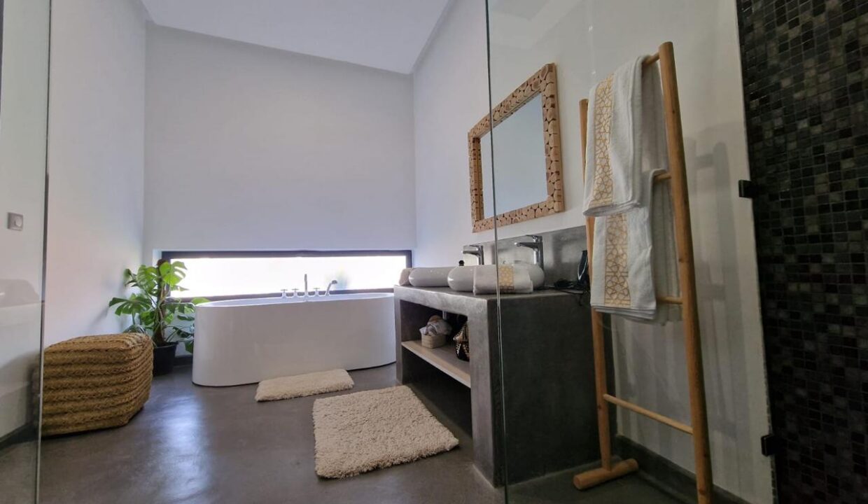 WhatsApp Image 2025-12-10 at 03.41.04 (2)