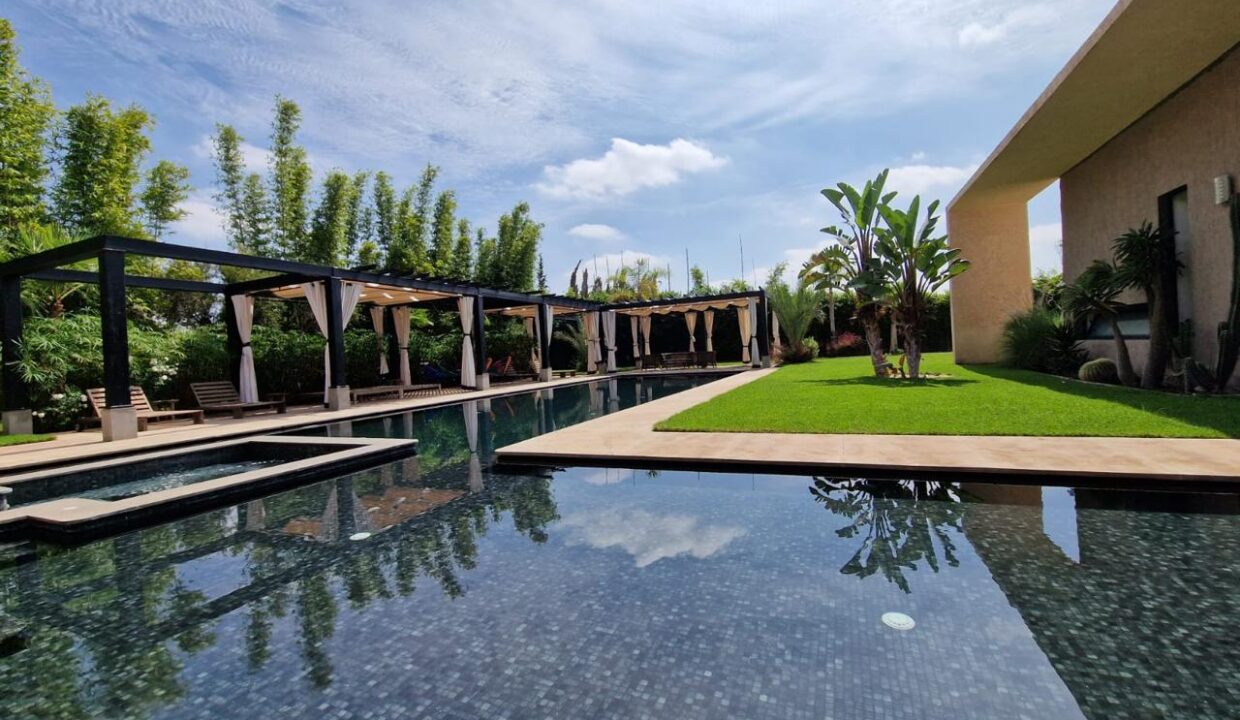 WhatsApp Image 2025-12-10 at 03.41.06 (2)