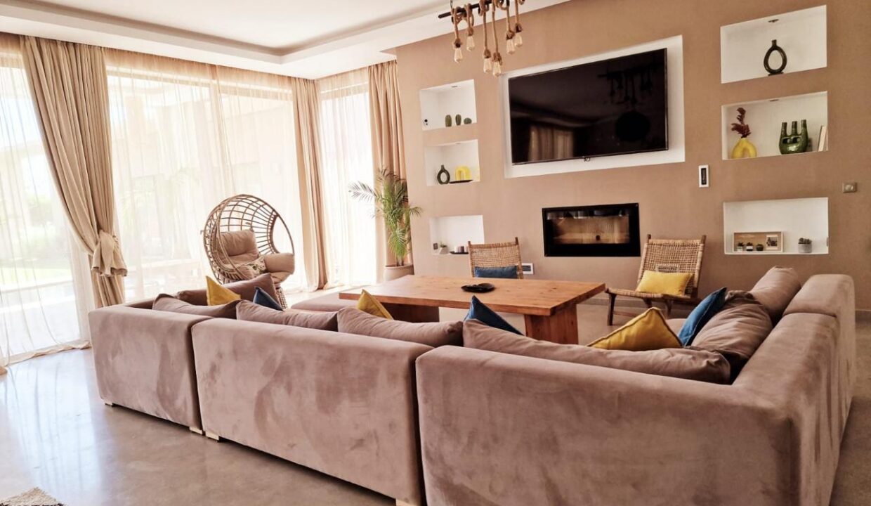 WhatsApp Image 2025-12-10 at 03.41.07 (3)