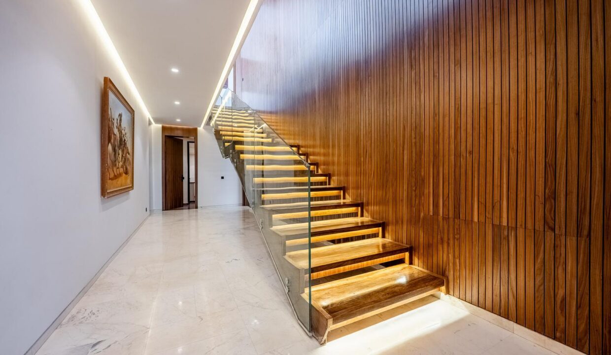 WhatsApp Image 2025-12-10 at 04.05.02 (2)