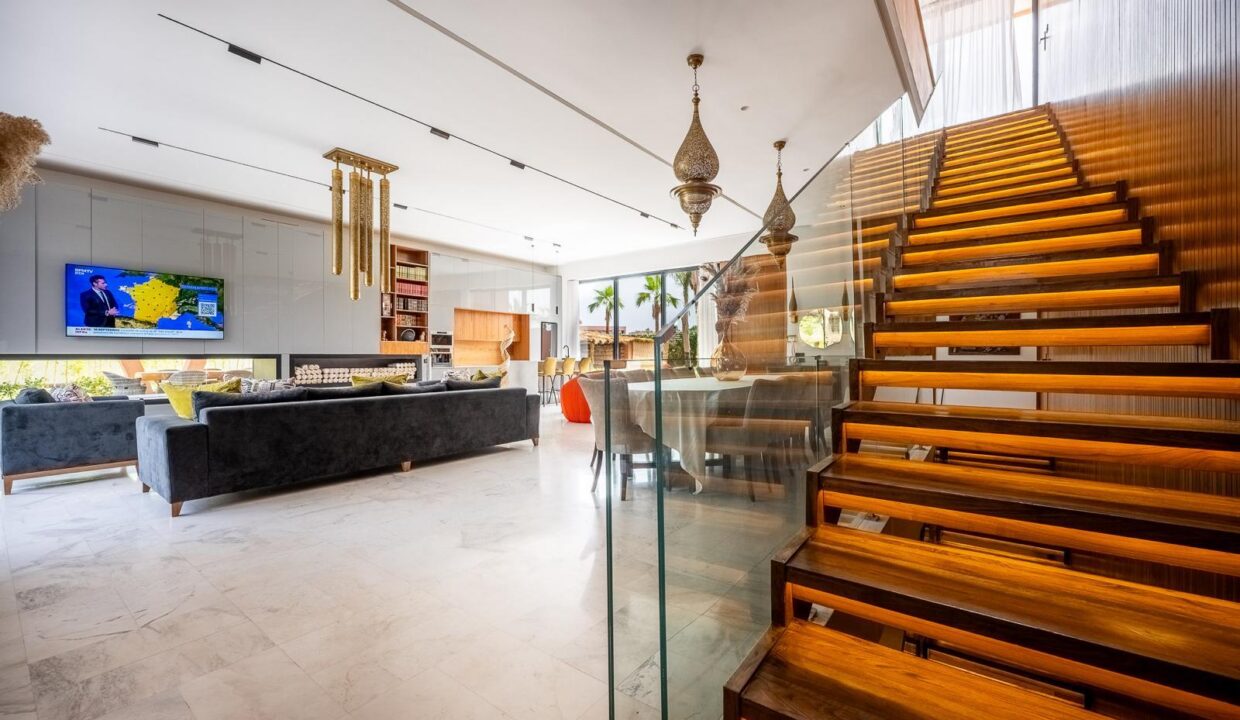 WhatsApp Image 2025-12-10 at 04.05.05 (2)