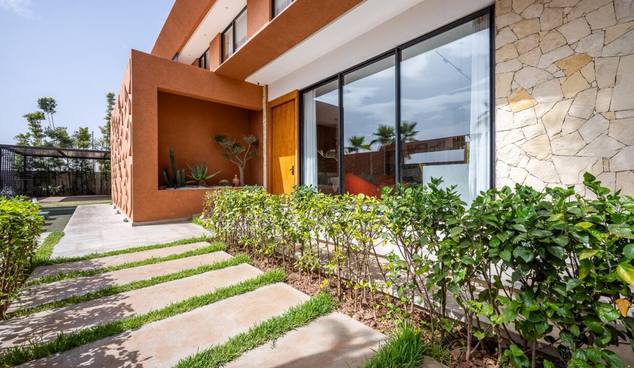 WhatsApp Image 2025-12-10 at 04.05.11 (1)