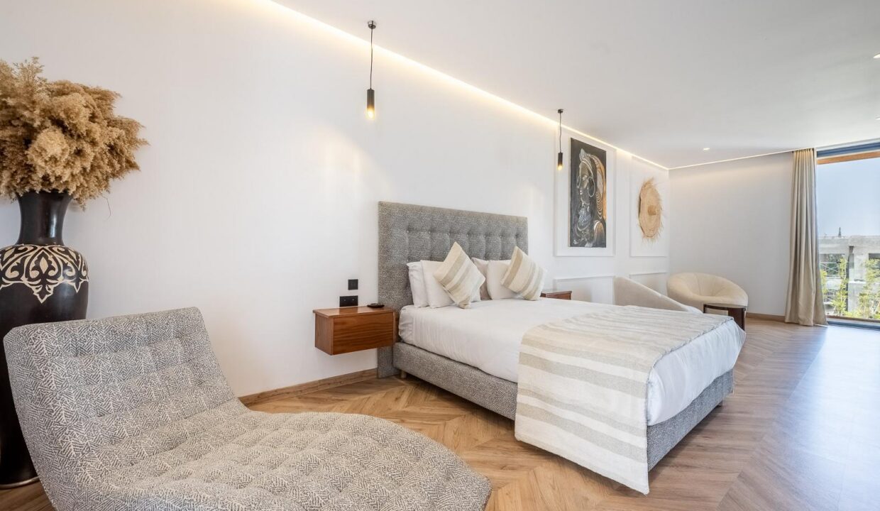 WhatsApp Image 2025-12-10 at 04.05.12 (2)