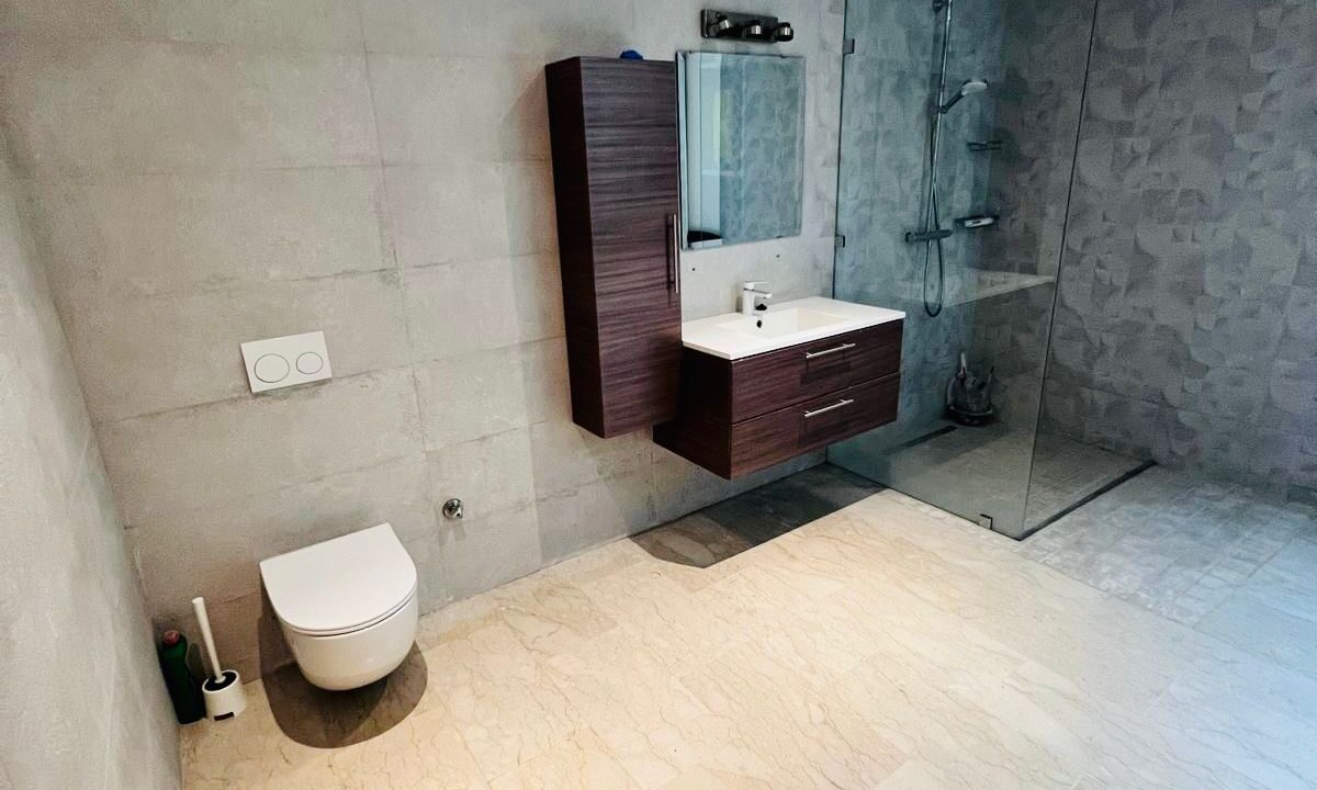 WhatsApp Image 2025-12-10 at 04.11.33 (1)