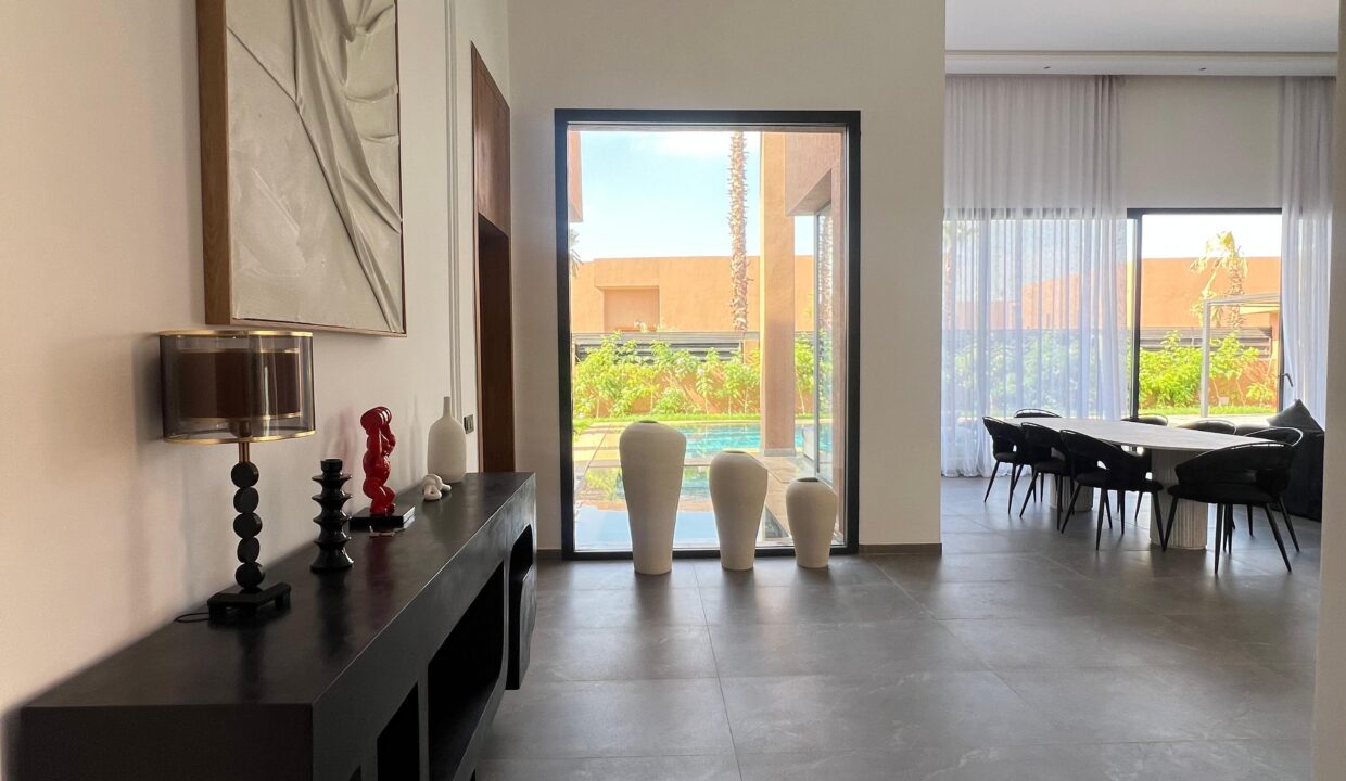 WhatsApp Image 2025-12-10 at 09.34.32 (4)