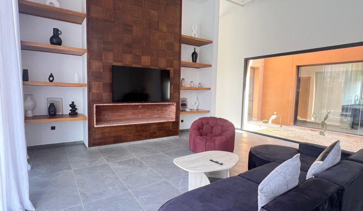 WhatsApp Image 2025-12-10 at 09.34.33