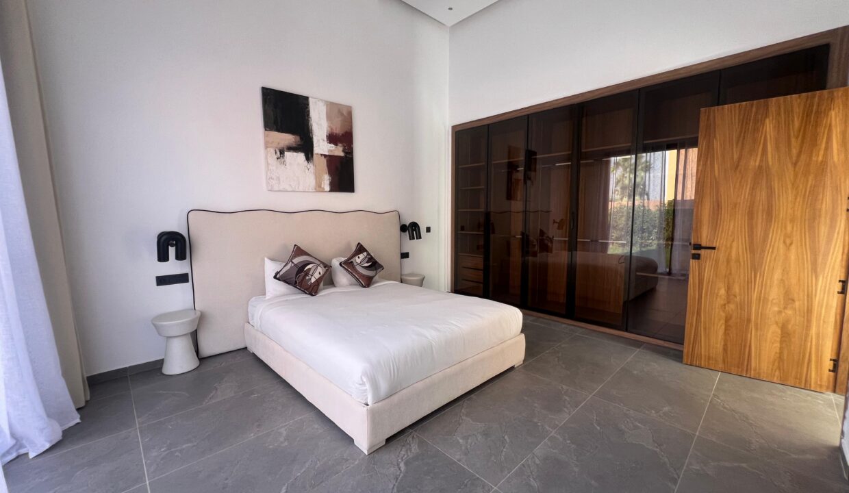 WhatsApp Image 2025-12-10 at 09.34.33 (2)