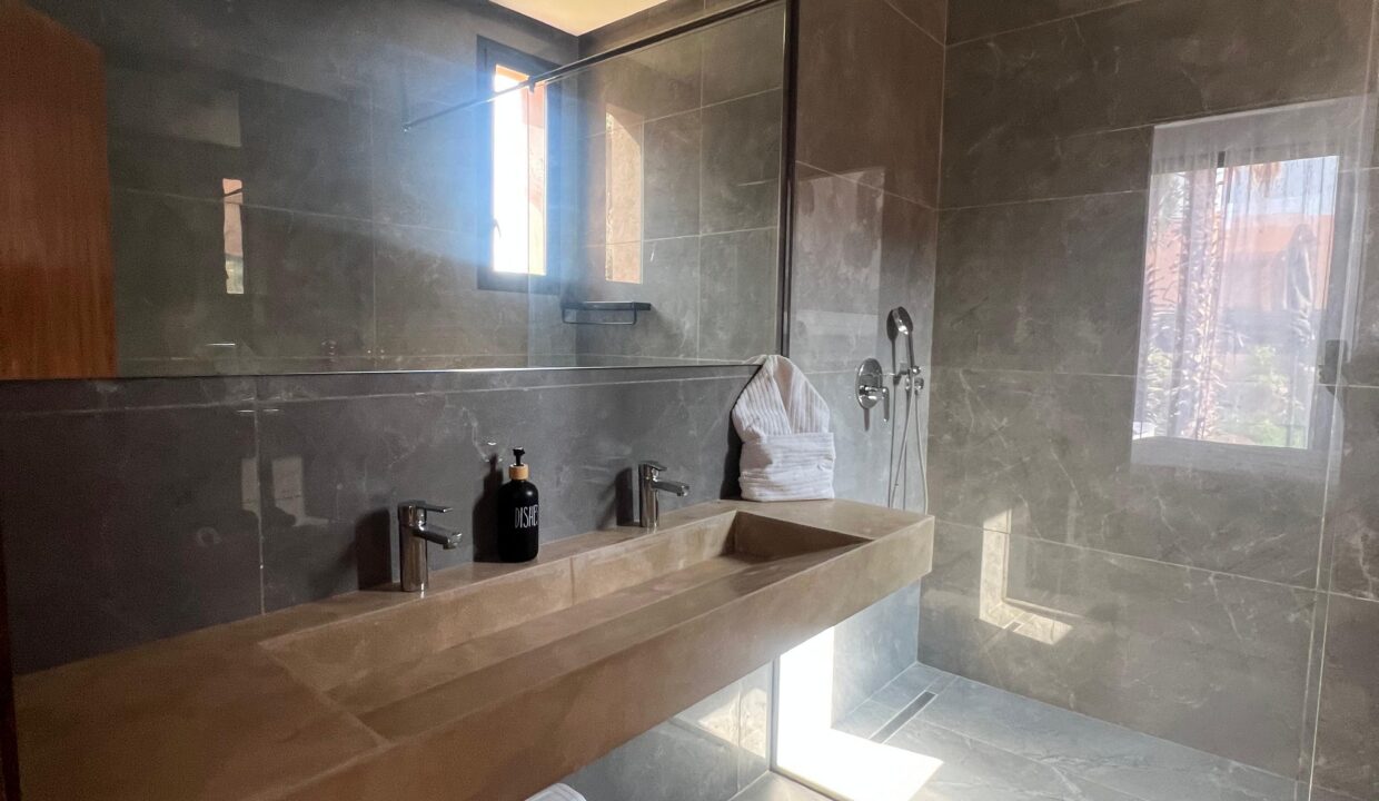 WhatsApp Image 2025-12-10 at 09.34.33 (5)